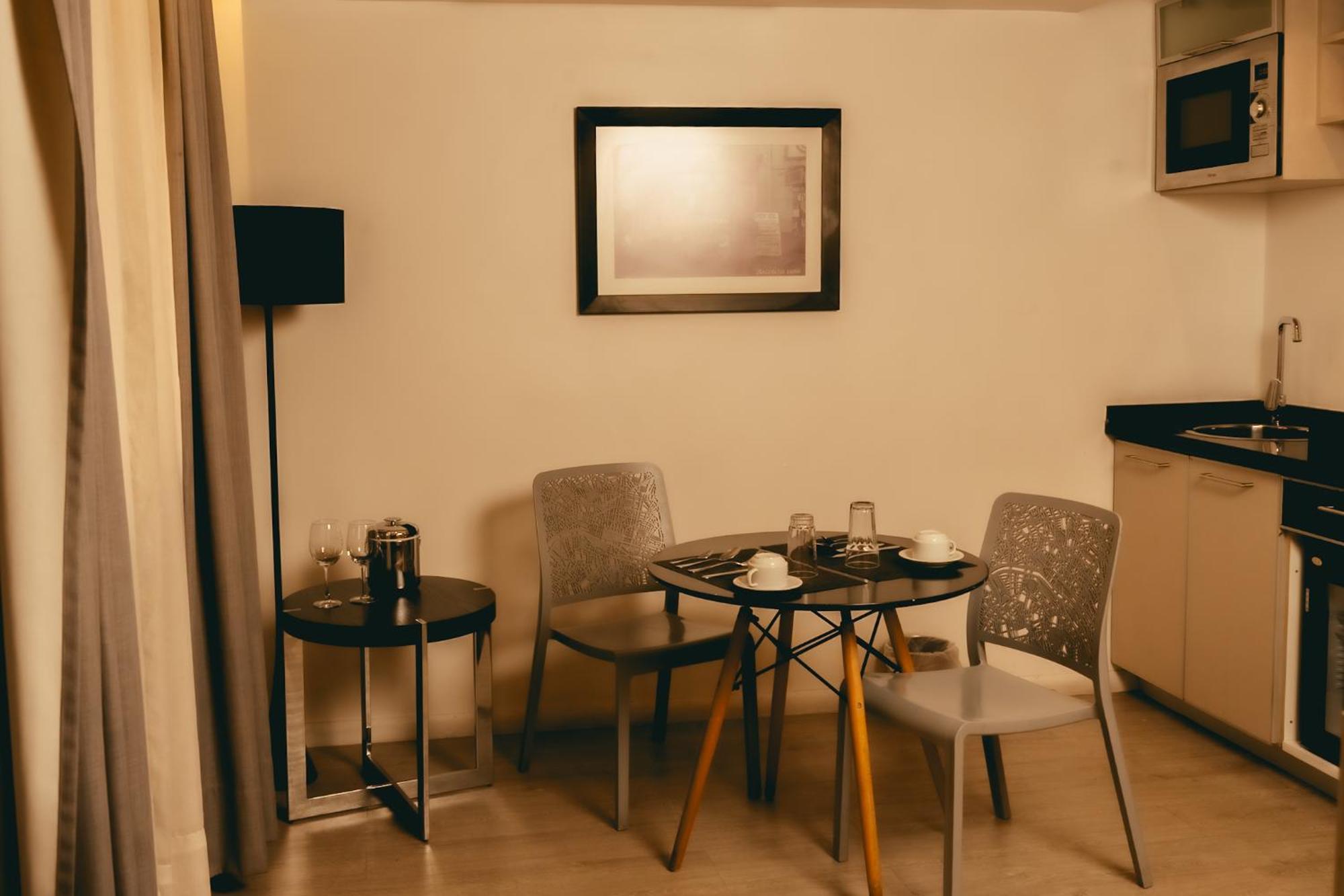 Hotel Sommelier Agustinas — Photos 3